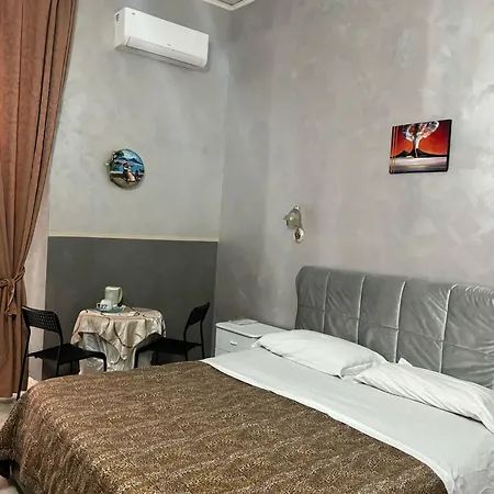 Gasthuis San Gaetano Bed Napels