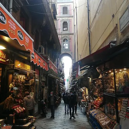 San Gaetano Bed בית הארחה נאפולי