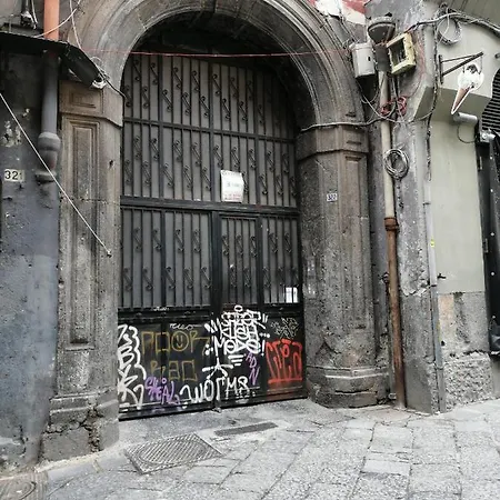 San Gaetano Bed 3* Неаполь